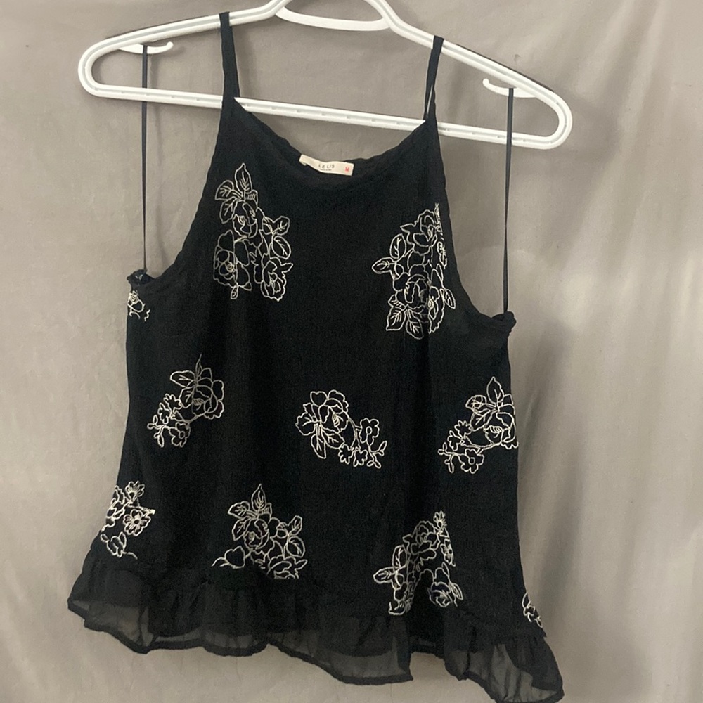 Cute Lelis summer top